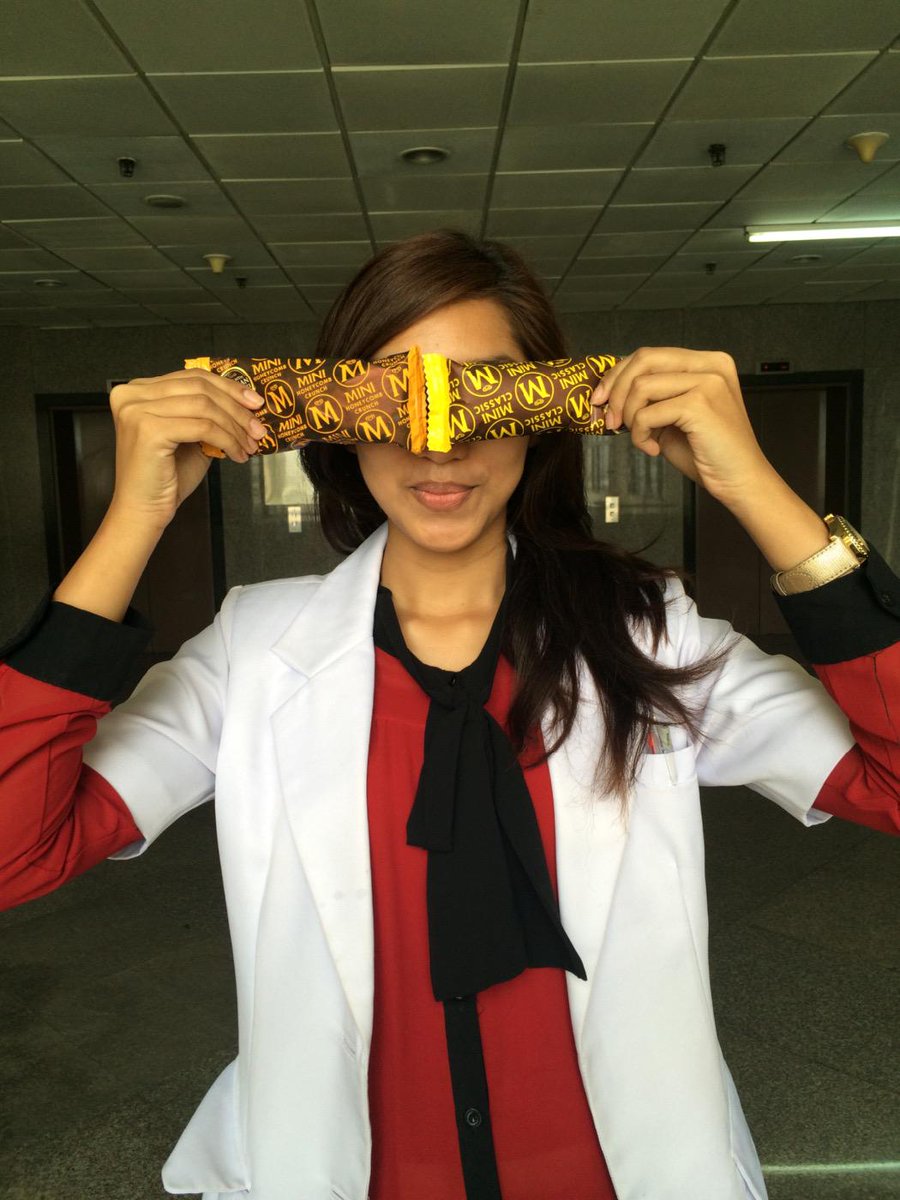sheeBanana's tweet photo. Magnum-ero uno! Jakarta Rio Dewanto @indika9160FM @mymagnumid #WeekendPleasure http://t.co/QasNZklFsG