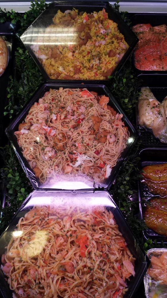 Onze weekendaanbieding. .visbami, #paella #mihoen voor maar 99 cent per 100 gram!!