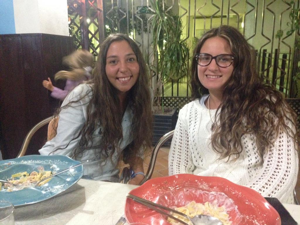 Guillermopinill's tweet photo. Como se han puesto @mariaacostta y @BelenFlocab http://t.co/NntLFiBWZN
