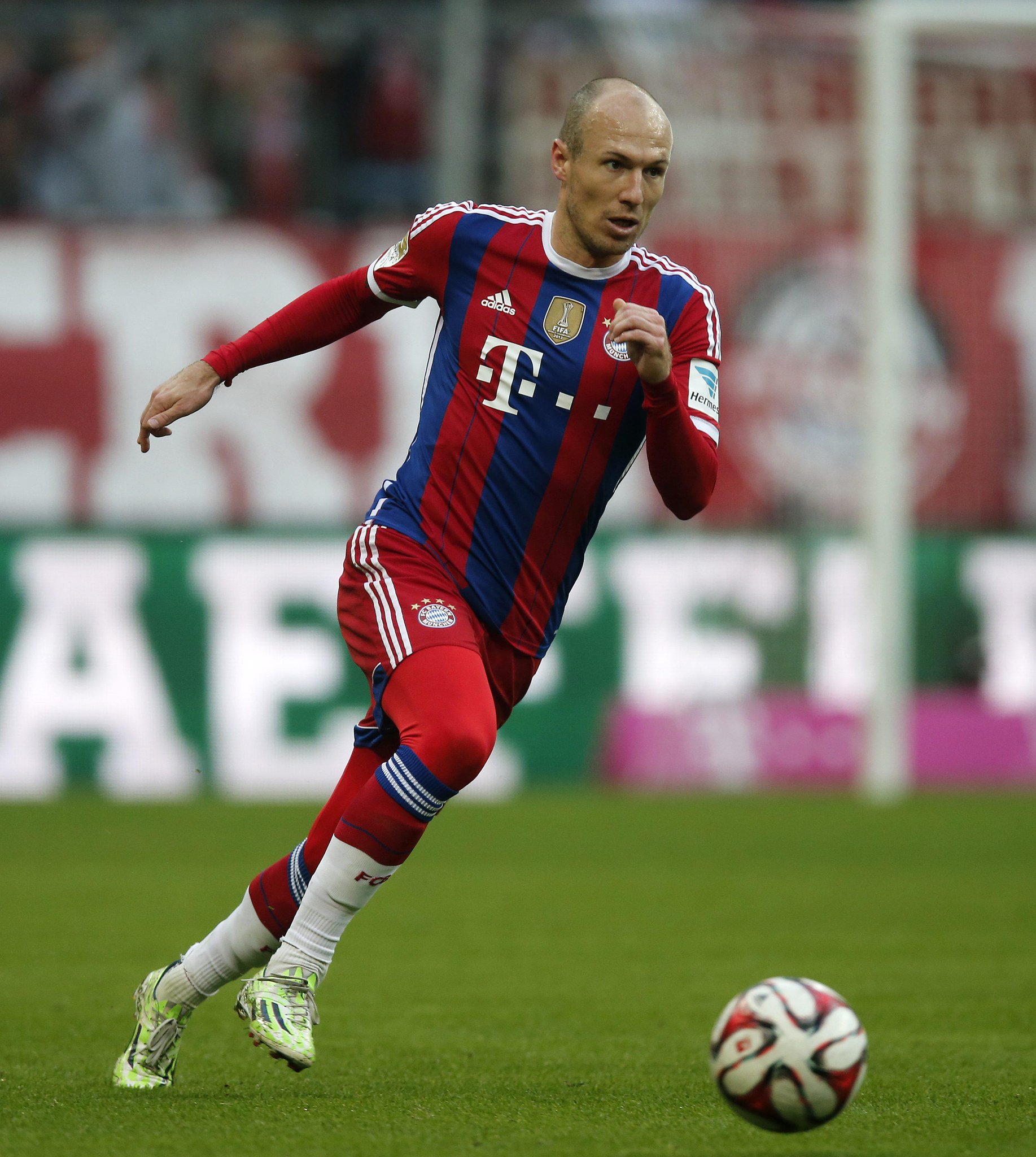 Happy Birthday Arjen All the best for you!!!  