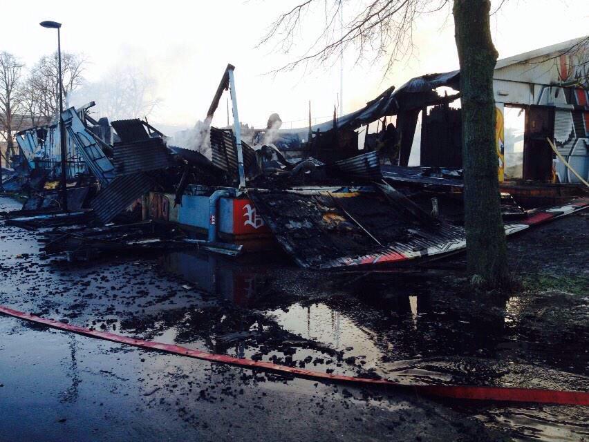 DieKalevan413's tweet image. Erg triest dit! Laffe, laffe, laffe honden zijn het...