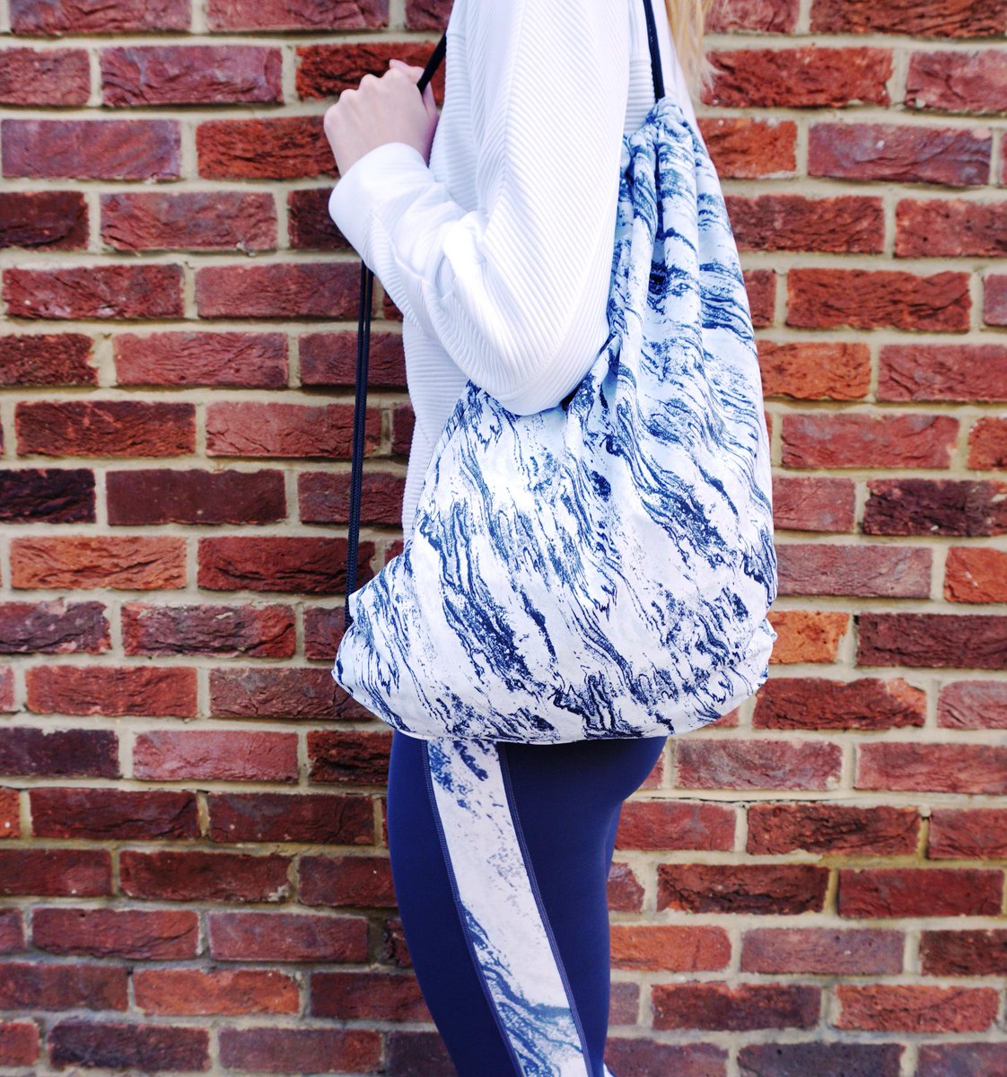 UKGap's tweet photo. RT for a chance to #WIN a #GapFit outfit to the value of £100. 1 lucky winner. Ends 26/01.T&amp;C:http://t.co/phMYi6kLBi http://t.co/EHNd5xQjtF