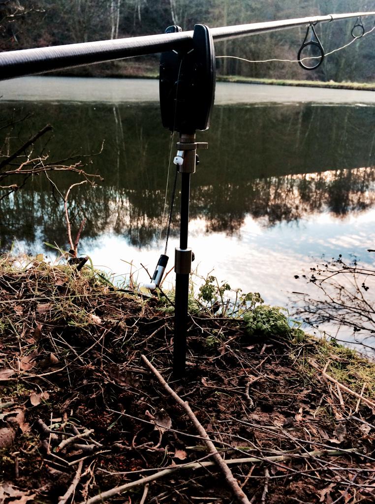 MPETackle's tweet image. Icy lake. MPE Single stick with our Titanium hanger. mpetackle.com #mpe #titanium #carpfishing