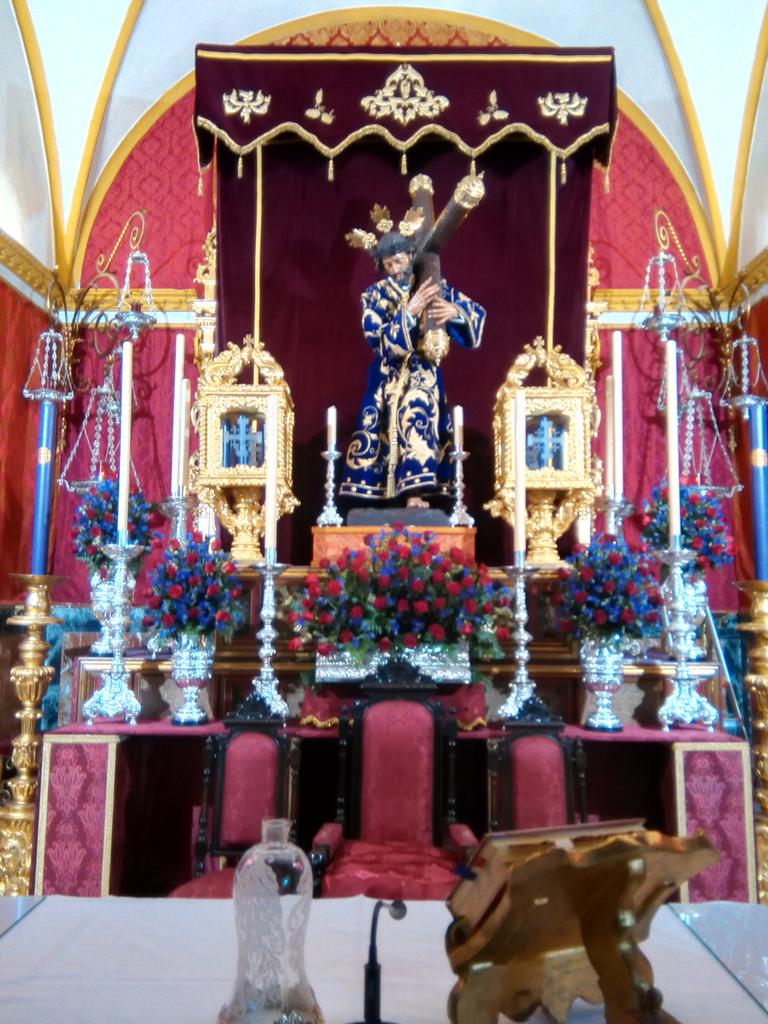 HNazareno2014's tweet photo. Esta tarde a las 19h. Segundo día de triduo en honor a Nuestro Padre Jesús Nazareno http://t.co/veNj9hgebZ