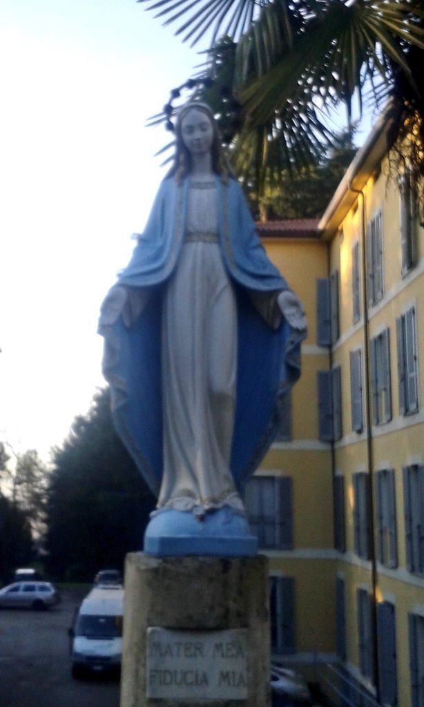 Cattaneo_R's tweet photo. #Lombardia: la fede e la tradizione @comunebarzano #BrianzaLecchese viaggio in #100Tappe http://t.co/eQe3ih0v8T