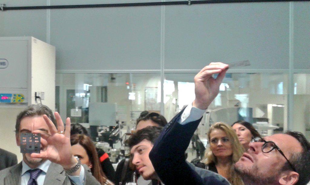 Cattaneo_R's tweet photo. Microchip&amp;NuoveTecnologie alla Tecnoprobe,azienda leader d CernuscoLombardone #innovazione #100Tappe #BrianzaLecchese http://t.co/lv3Y6qc3Dr