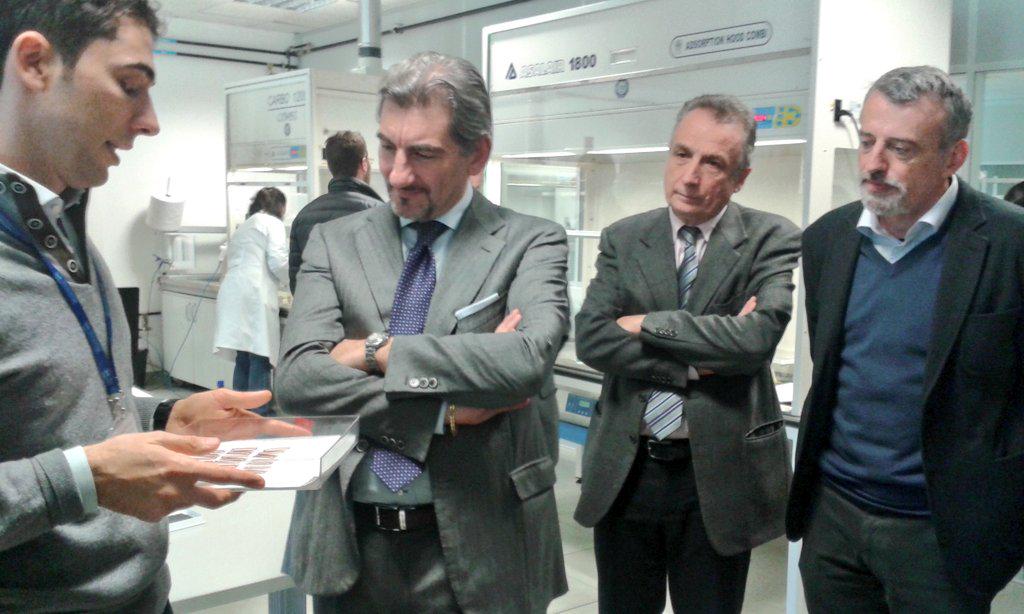 Cattaneo_R's tweet photo. Microchip&amp;NuoveTecnologie alla Tecnoprobe,azienda leader d CernuscoLombardone #innovazione #100Tappe #BrianzaLecchese http://t.co/lv3Y6qc3Dr