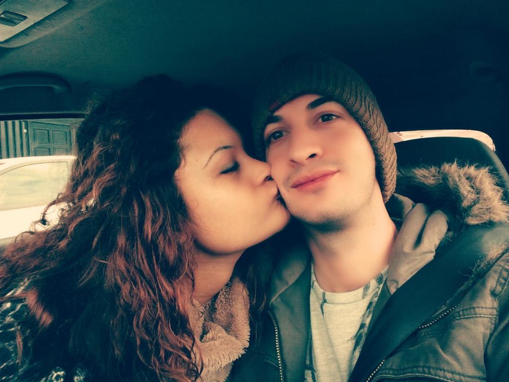 Adrianramir's tweet photo. La sonrisa es mia... pero el motivo eres tú!!❤ http://t.co/rzMyYv5wVS