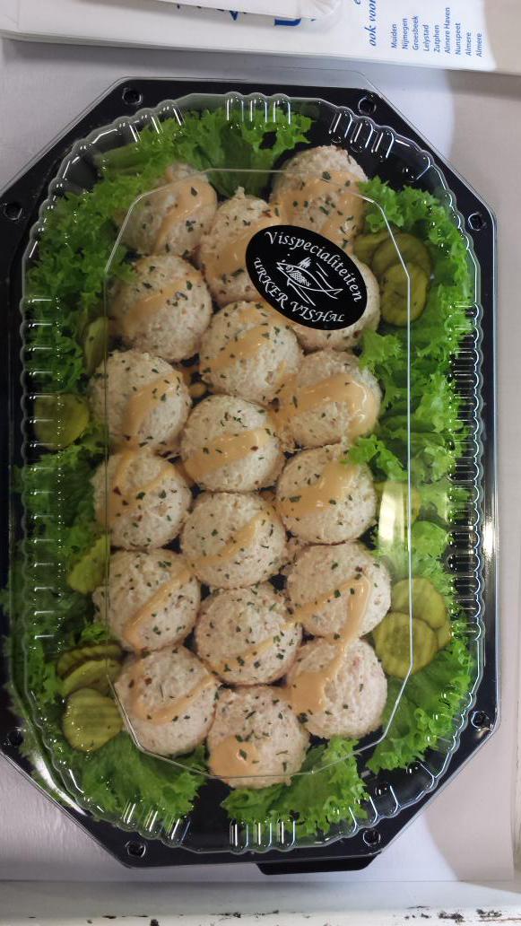 #win een heerlijke saladeschotel! ! Bij 300 volgers gaat hij eruit! We verloten onder de retweets! !!