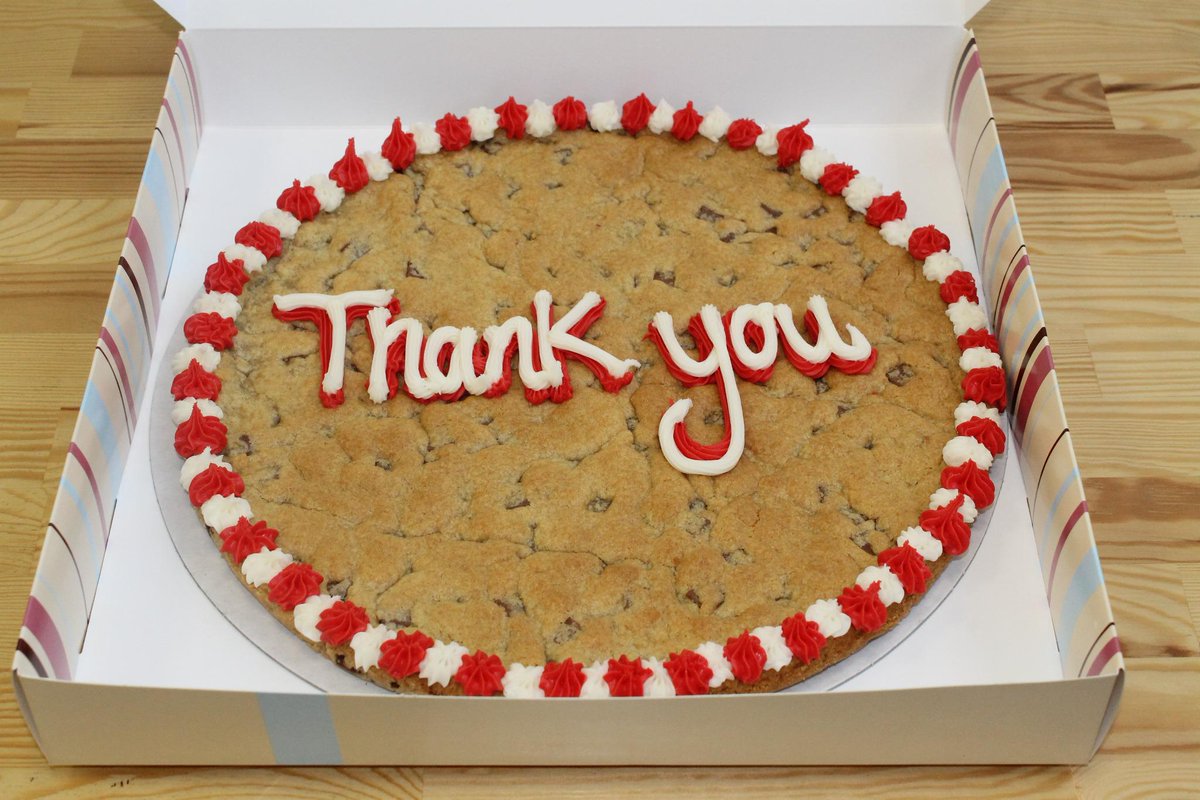 HarryHallRiding's tweet photo. Big thank you to #EquestrianUK for bringing us cookies! #happyfriday #happyharryhall http://t.co/Iv1W9mKUDr