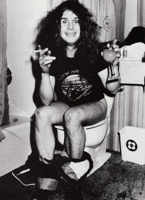 iHistorico's tweet photo. Ozzy Osbourne, 1970. http://t.co/EJQ8z5e6RM