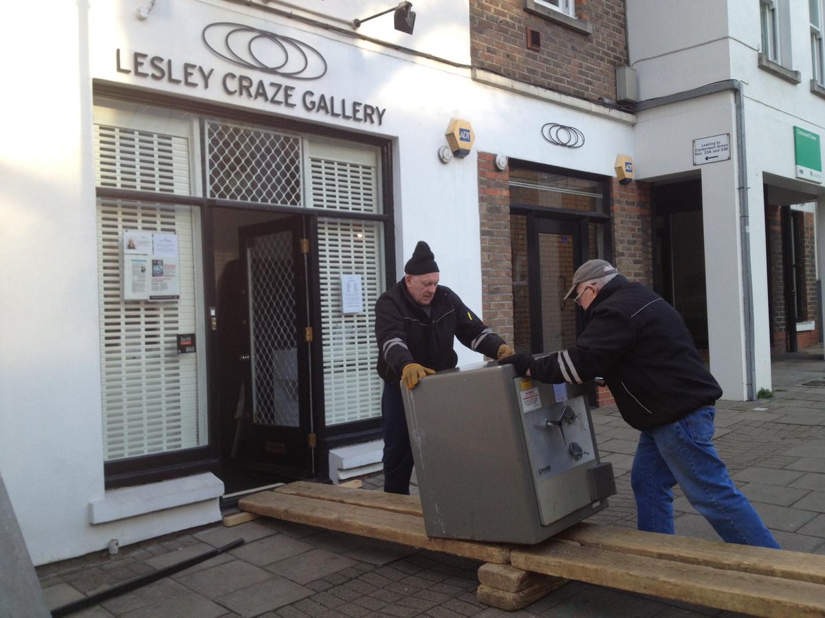LesleyCraze's tweet photo. Here's our safe leaving the gallery and making its way to its new home at @KEFineJewellery http://t.co/6TZGyCjpxI
