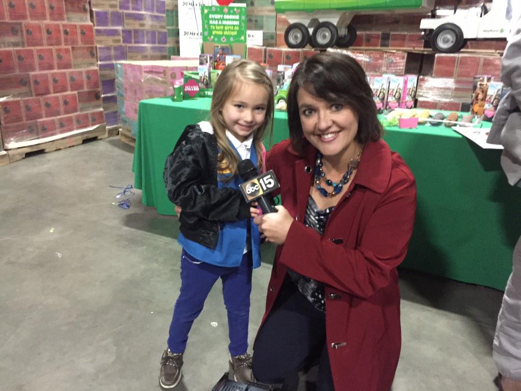 Hanging with <a href="/AngieHoldsworth/">.</a> getting ready for <a href="/GSACPC/">Girl Scouts Arizona</a> cookie season