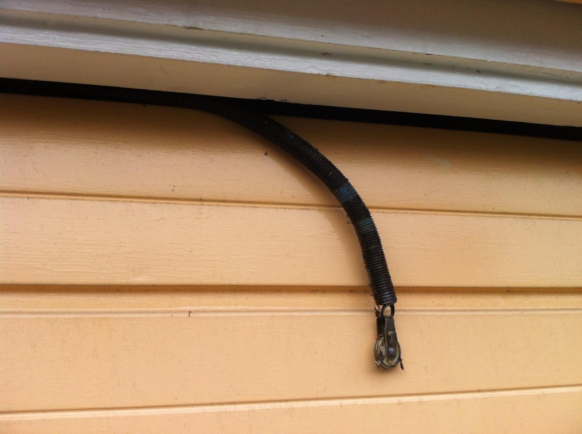 UpOverGarage's tweet image. Why choose Up &amp;amp; Over Garage Doors &amp;amp; Shutters Ltd for #garagedoorrepairs or a new #garagedoor? plus.google.com/u/0/1143186071…