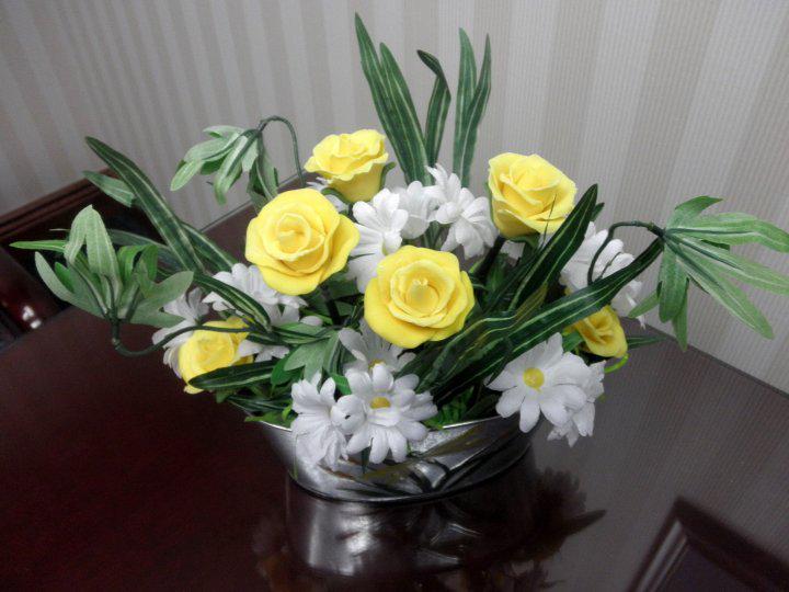 learn to make hand modeled chocolate roses on 2-7 limited seating available see robinsnestcakery.com for details