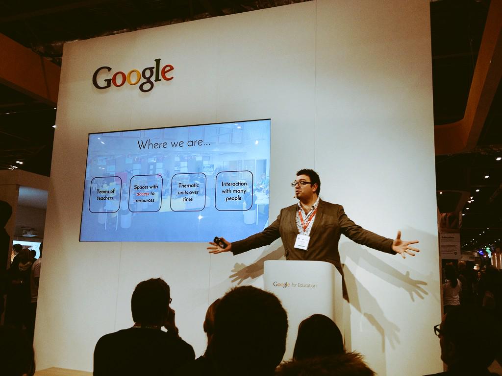 hjordisalda's tweet photo. Samvinna kennara og nemenda og breytt námsumhverfi með hjálp @Google play for education #keilirbett #isbett #Bett2015 http://t.co/2aoO9XmePb