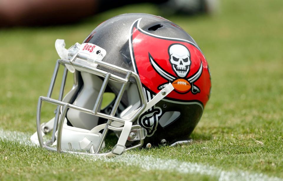 Buccaneers's tweet image. Check out today's Daily #Bucs Clips: bccn.rs/4pa