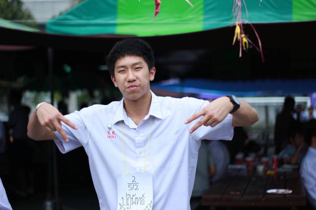 เเสงมันจ้าาา 😂😂