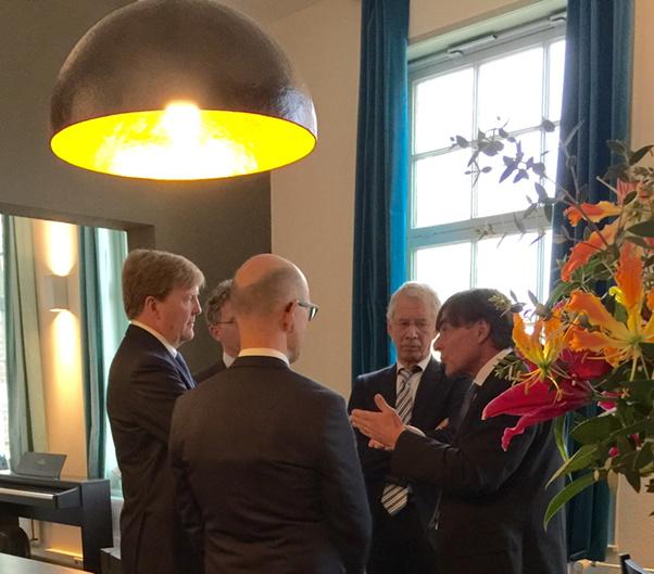 Koning Willem-Alexander opent #Akoesticum #Ede. Geweldig mooi kunstzinnig openingsprogramma. Morgen open dag. Doen!