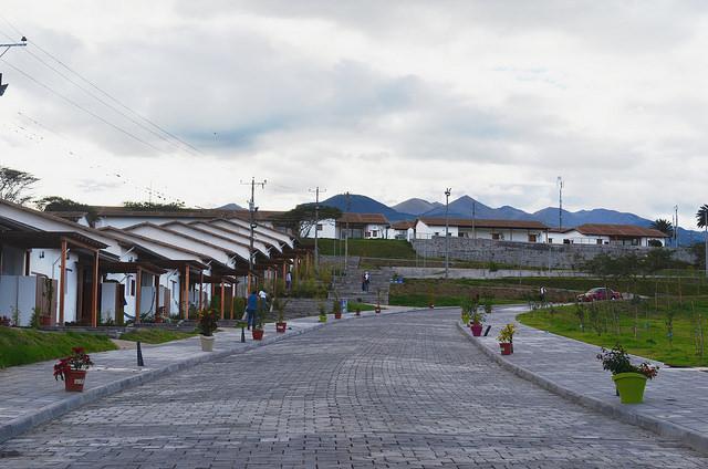 AMEcuador's tweet photo. ¡Buen día amigos! Compartimos una fotografía de @CiudadYachay en el cantón #Urcuquí ¡Éxitos durante la jornada! http://t.co/b7yZaJ4jHE