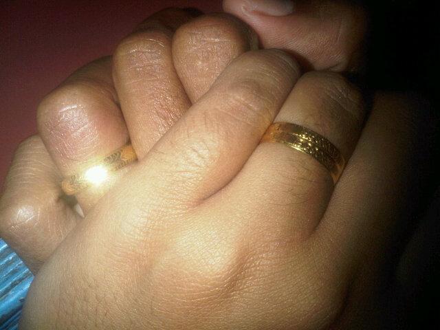 malichsan2's tweet photo. Sama2 bih♥"@WidyaMustiqaEP: Terimakasih kado 64monthversarri nya beh @malichsan2 ♥ http://t.co/nSZDmsd3mu"