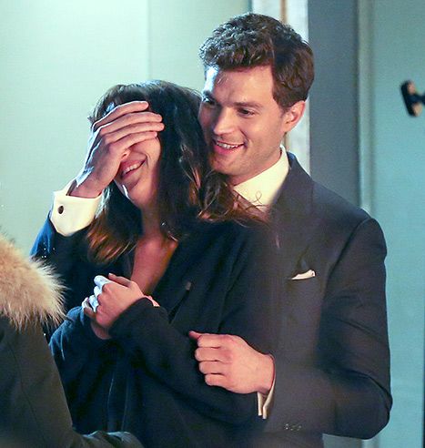 SpotlightGt's tweet photo. Déjate sorprender este viernes, cualquier cosa puede pasar. #ItsFriday #SpotlightCine #50ShadesOfGrey #MrGrey http://t.co/kW8m1RyZCM