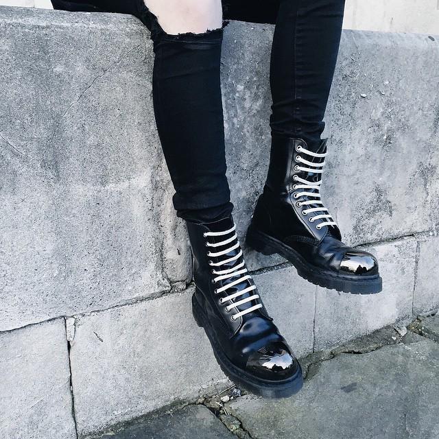 dr martens grasp