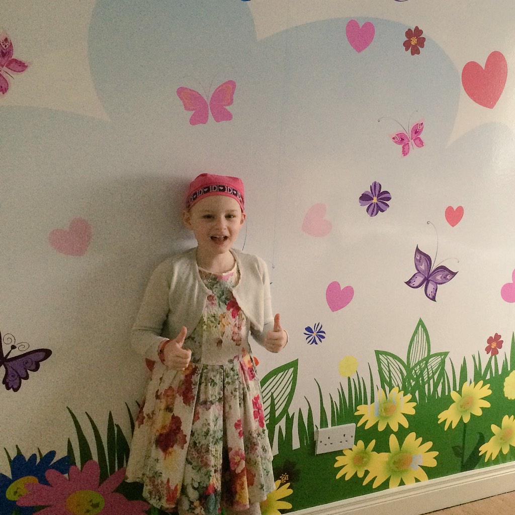 vinylmurals's tweet image. @Jennysmmm thanks Jenny, lovely to meet you along with Lucy today! #WallArt