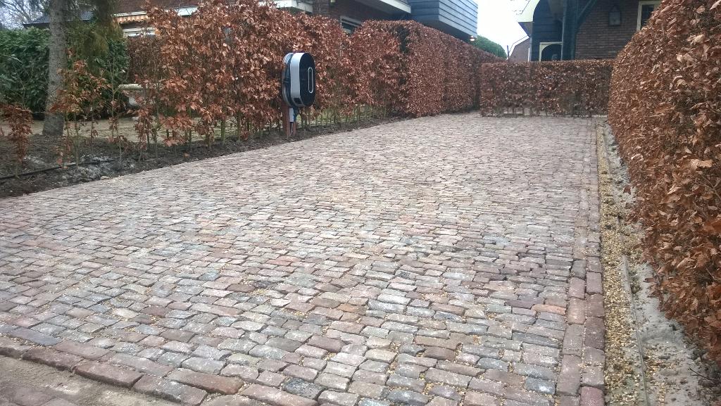 Vandaag de #oprit in Nijkerk opgeleverd. #tevredenklant