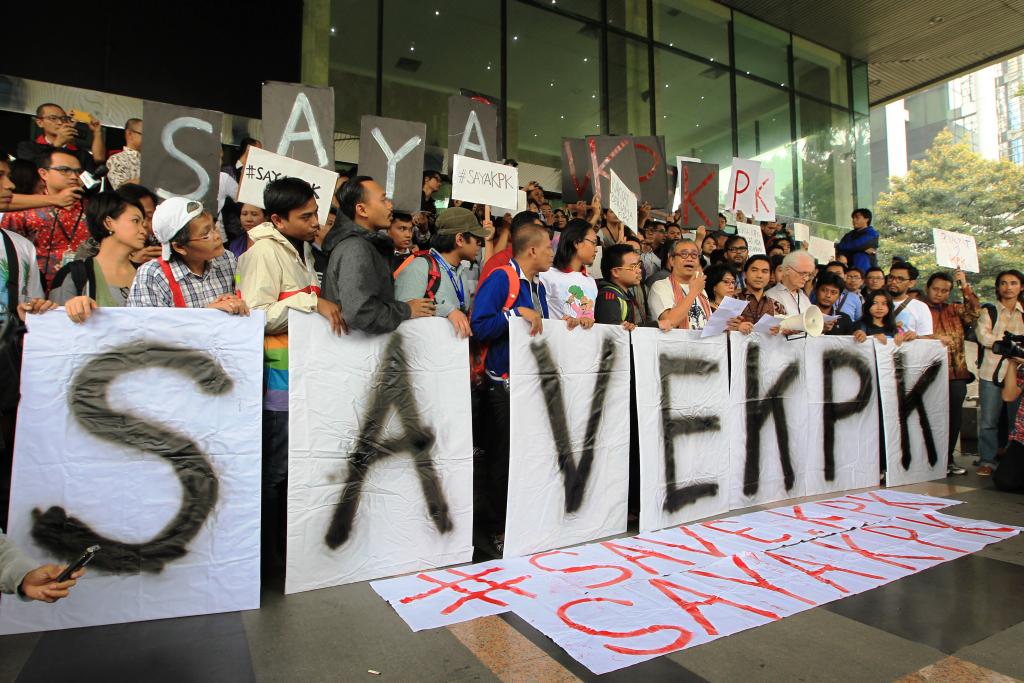 Dukung terus pemberantasan korupsi!! / #SaveKPK