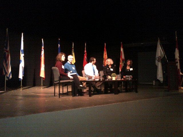 LindaDuncanAB's tweet photo. Terrific time dialoguing wth CDN students on climate @CPSSA Calgary Energy & Environment conference #CPSSA #canpoli http://t.co/CbthzwCHZ0