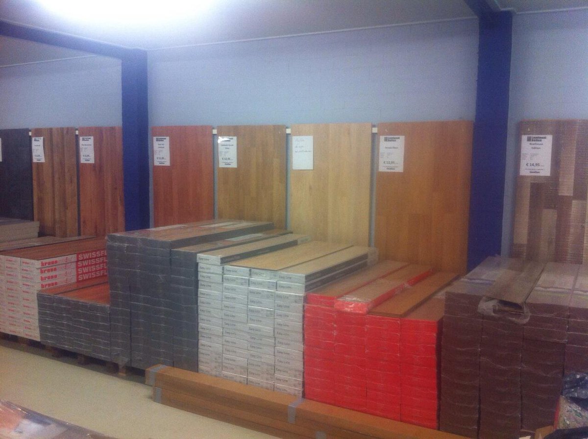 Ondanks het slechte weer wat voor morgen voorspeld is, zijn wij gewoon geopend van 09:00-16:00 uur. #laminaatbeilen