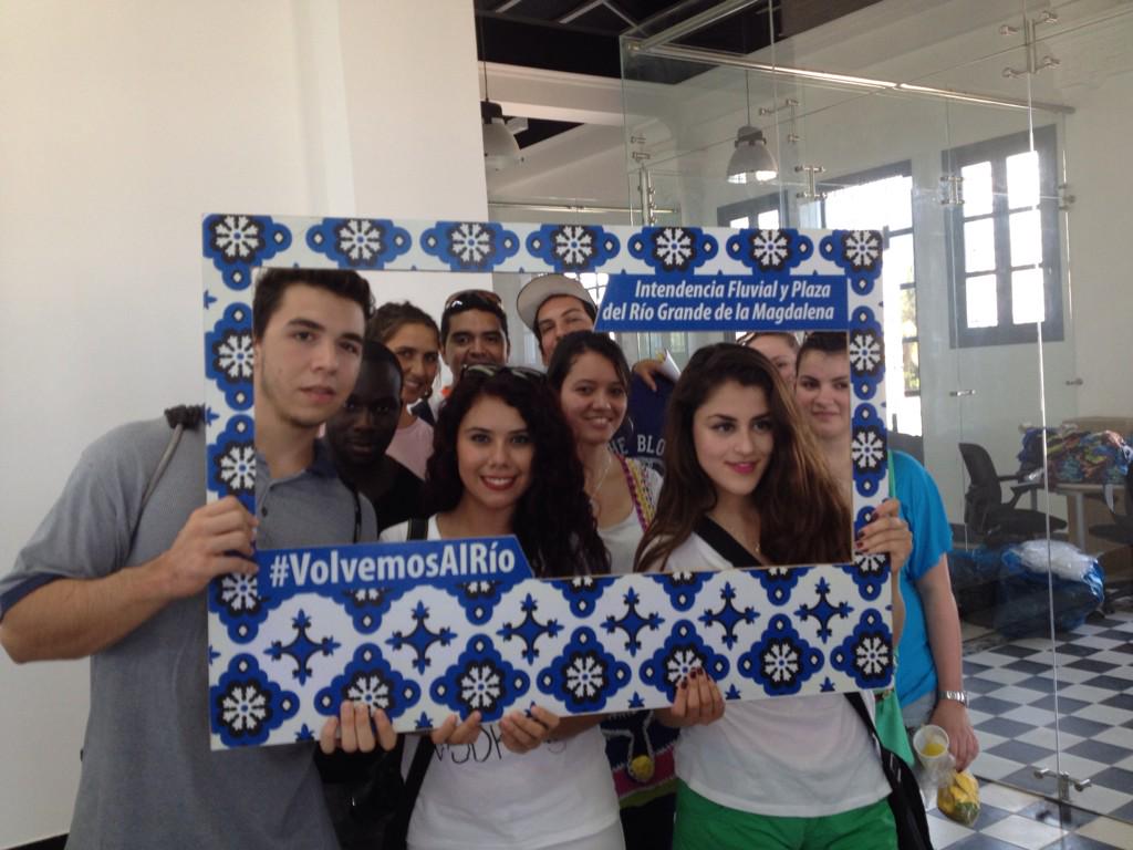 SecCulturaBaq's tweet photo. Nos visitan en Intendencia Fluvial estudiantes que llegan de intercambio a @UninorteCO @UninorteWorld #VolvemosAlRío http://t.co/vePtZaDLMK