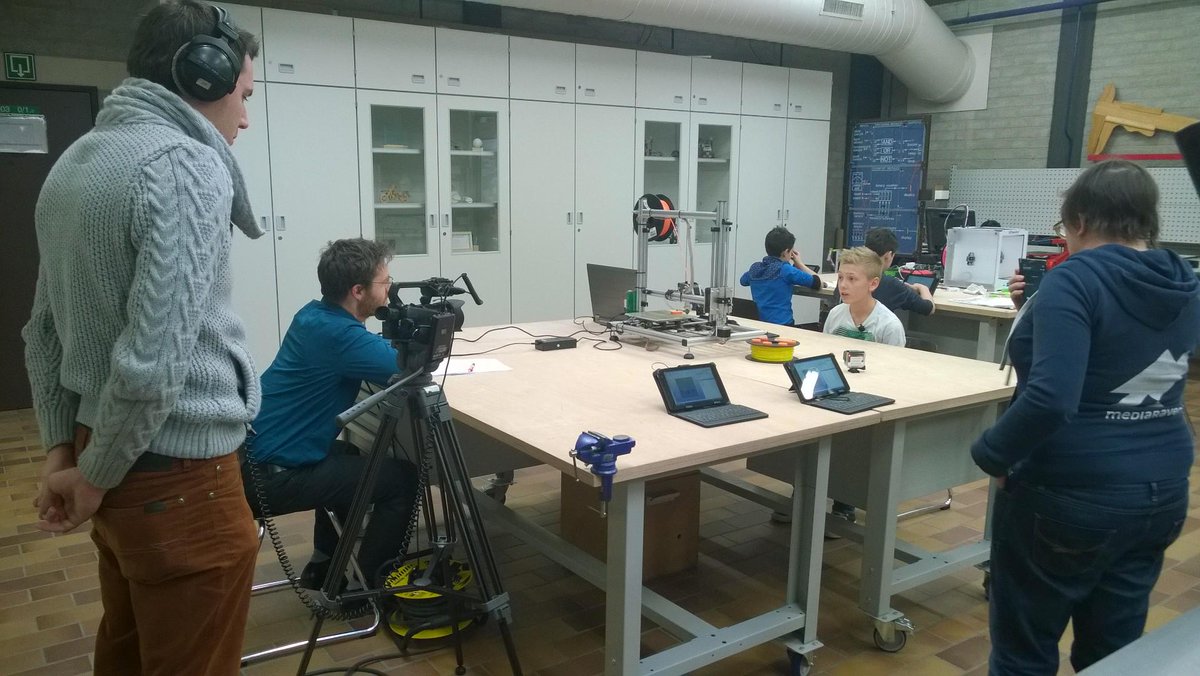 ConingsRobert's tweet image. CCL Video shoot at PTS Maasmechelen #CCLproject #etwinning