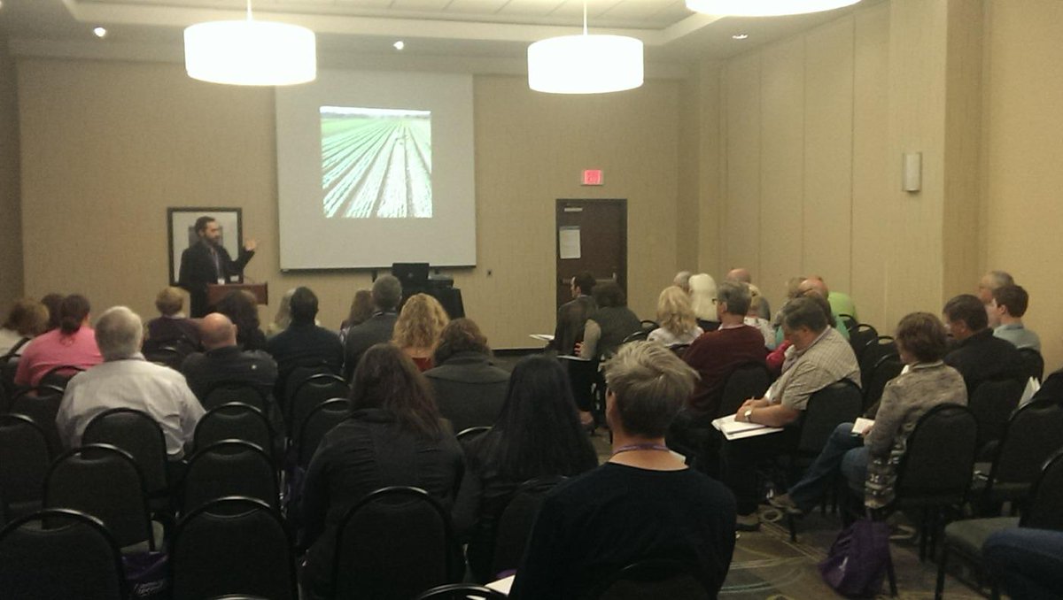 uslavender's tweet photo. Farm and product photo quality and imagery is important in getting your product noticed!  Happening now! #uslavender http://t.co/vCKLbMWl6V