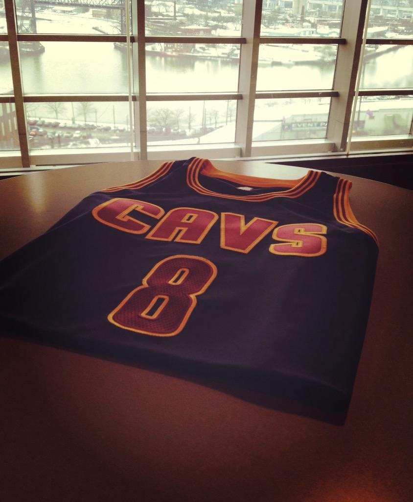 cavs's tweet photo. #TGIF! Want to end your work week with #CavsNavy? RETWEET this by 2PM to enter to win. Rules: http://t.co/kfsUDp8Tge http://t.co/TK1Vl6N4vh