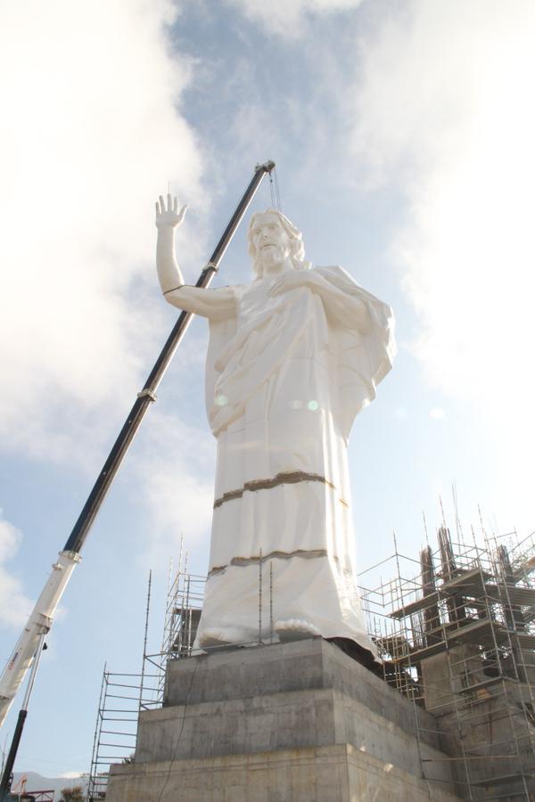 Bucaramanga's tweet photo. #UnaFotoBUC @dlizcano1: Yo sigo antojando a @vivibarreral EcoParque #CerroElSantisimo #UnaRazonMas Venga Mano! http://t.co/2MAoKLyHom