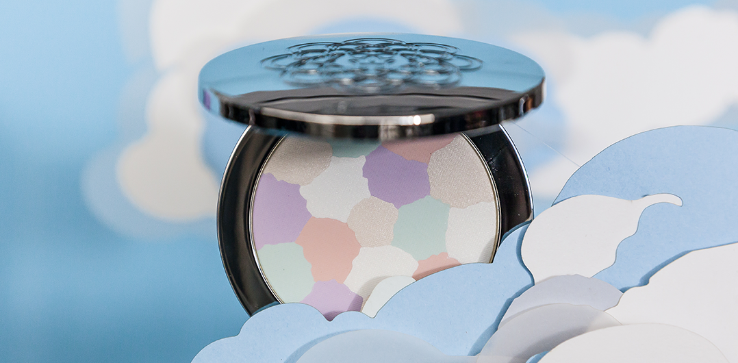 Guerlain's tweet photo. The renewal of a legend… #Météorites is now in a stunning compact powder! #MakeupGuerlain http://t.co/GEngQhm8gO