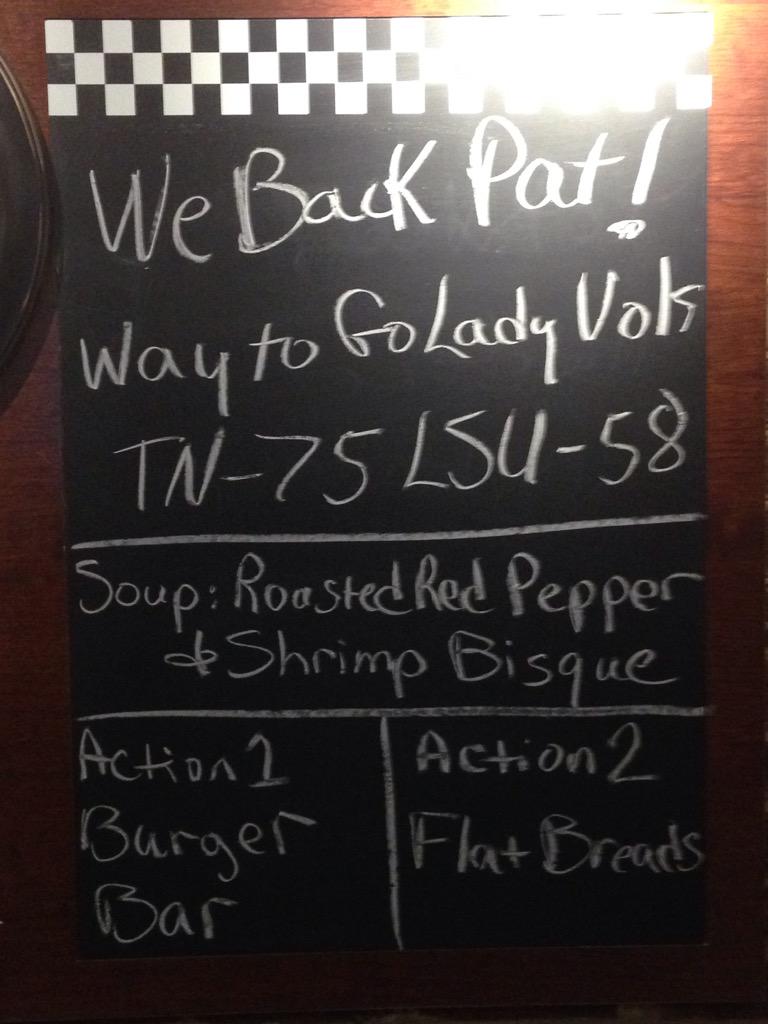 UT_SmokeyGrill's tweet photo. Student-athletes: TGIF!! #fuelingfriday! #fuelup from 11-230 & tweet your fav fuel!! #myfavfuel ๐ด๐๐ช http://t.co/Lv3HJBdt3b