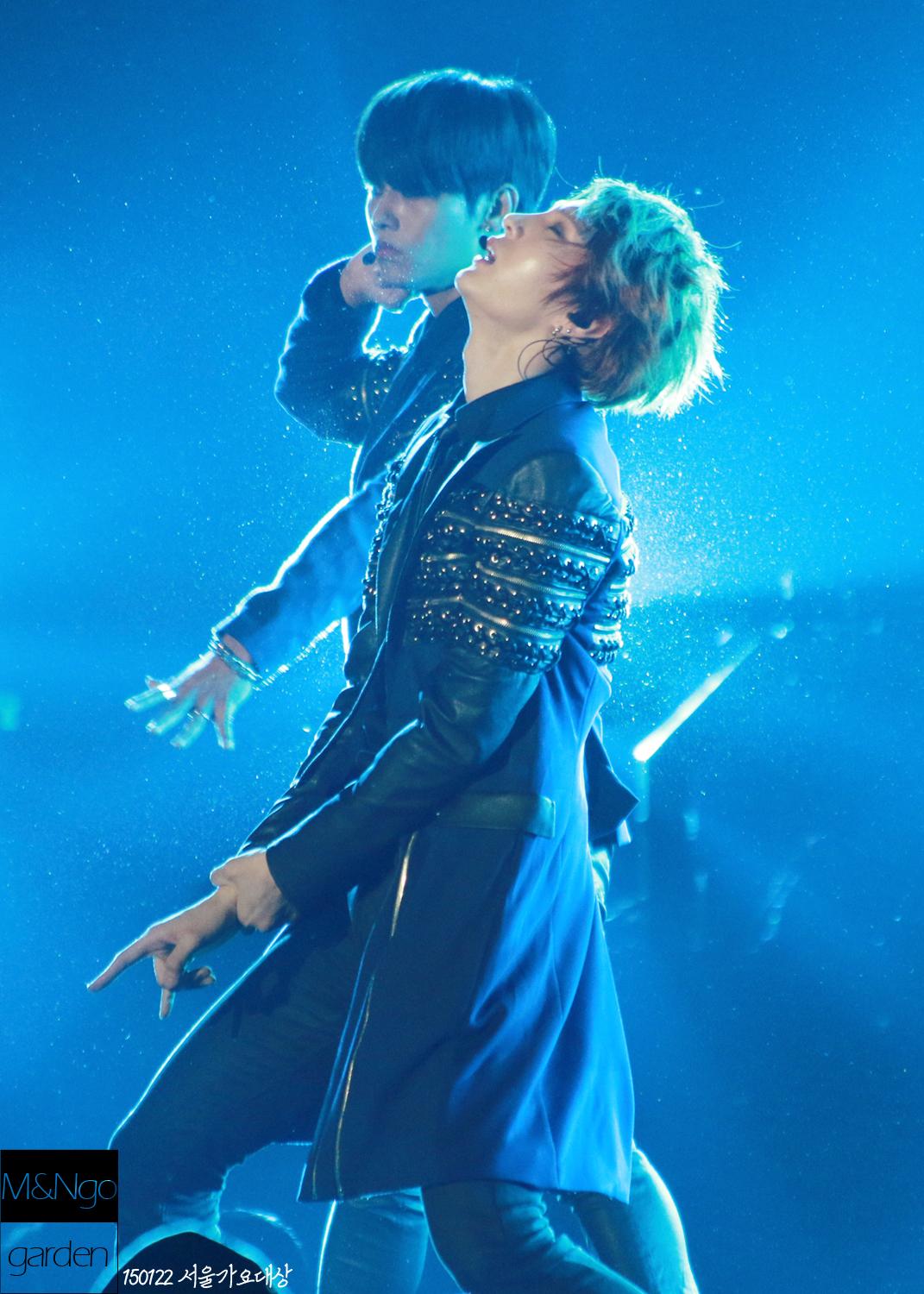 B8DOJ8WCEAAzxAt.jpg:large