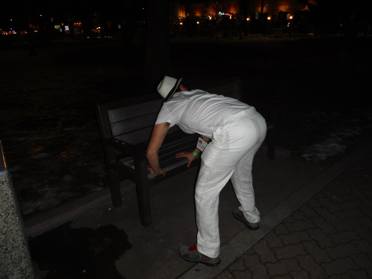 LTUtoboggan's tweet photo. #gnctrTWERK http://t.co/D7MYpsSW1Y