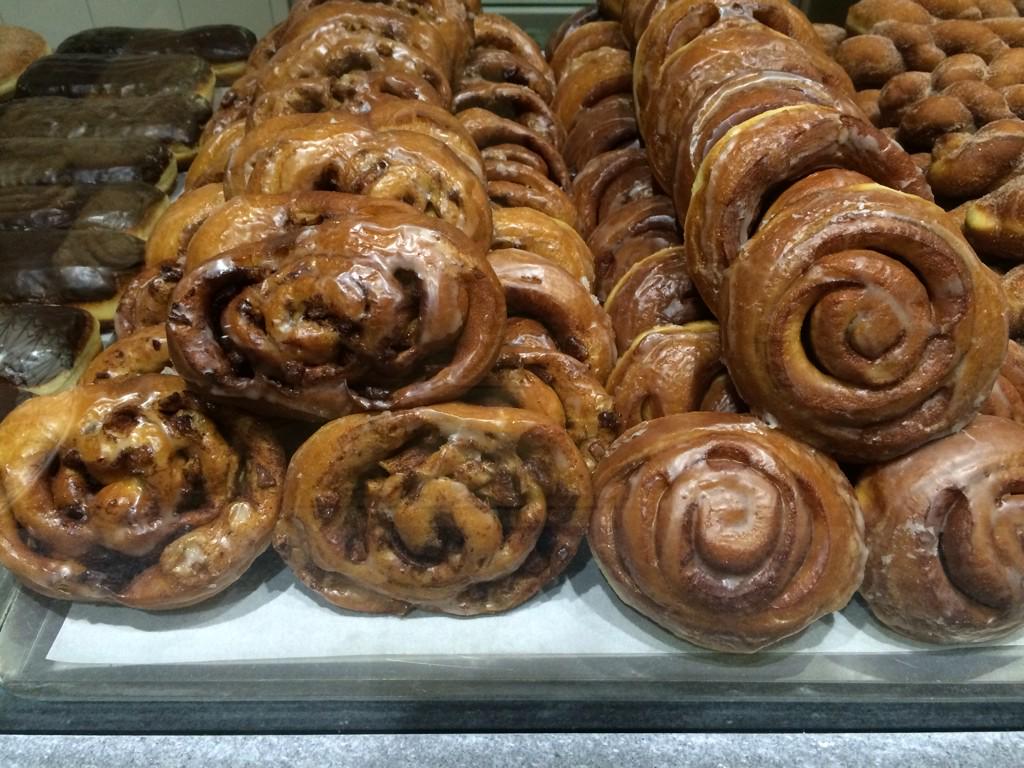 sdbakeshophtx's tweet photo. The beginning of the end of your new years resolution starts tomorrow @6am @sdbakeshophtx http://t.co/ulDsbYaFL6