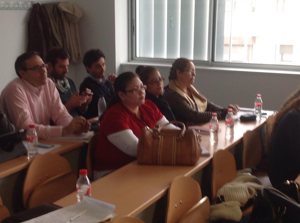 juanj7's tweet photo. Las prof Mercedes, Karla y Carmen d la Univ. Nacional Autónoma de Nicaragua nos ayudan a enfocar @unisevilla #DPO-US http://t.co/z4hsqt9O2b