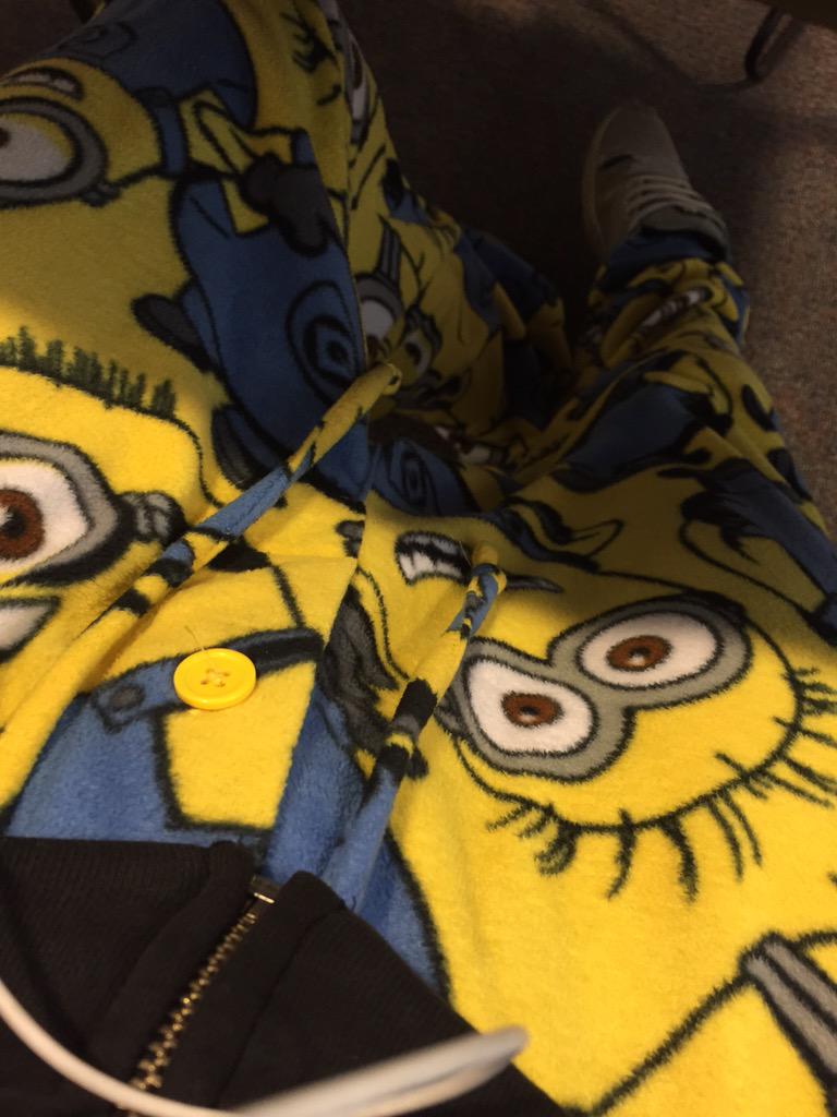 ______JJ's tweet photo. - only dude on campus with minion pjs on 👌 #GV2015 #grandvalley #gvsustudents #GVSeniors @TheGVLife http://t.co/6hd4bb36ZK