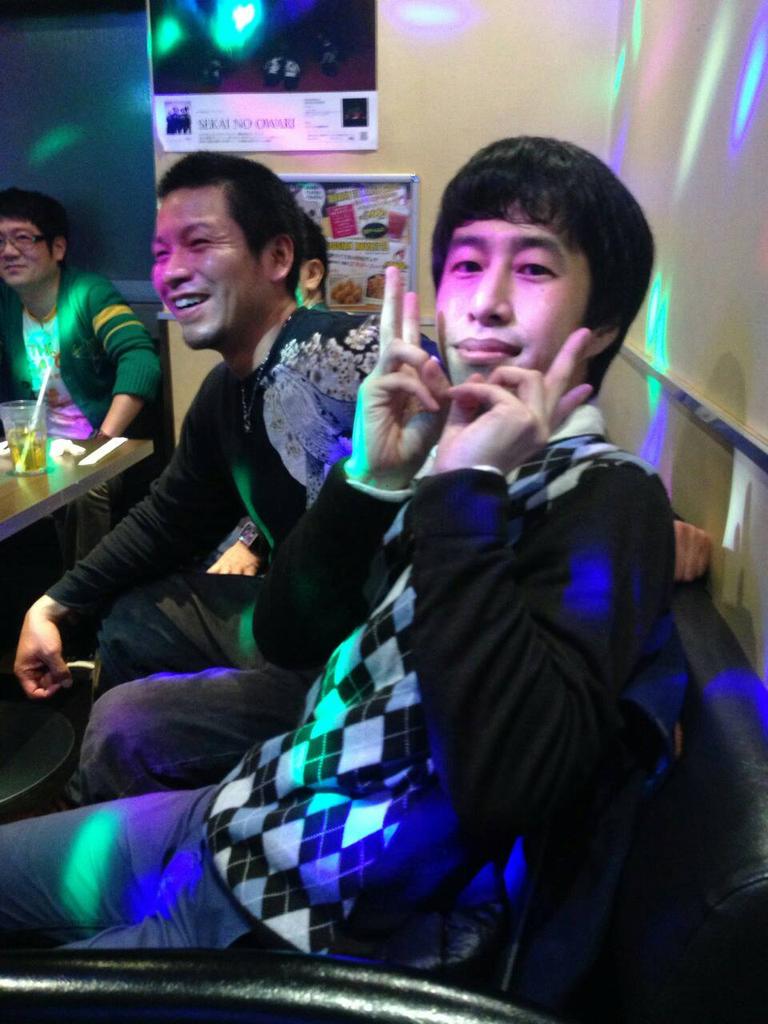 ウエストランド井口 本日はタイタンの新年会でした 新年会終わりで恒例の爆笑問題の田中さんと若手みんなでカラオケへ いつも僕が爆チュー問題の アララの呪文 歌って 田中さにツッコミのパートをやってもらいましたーヽ ノ 感激ですね Http ウエストランド井口 本日はタイタンの新年会でした 新年会終わりで恒例の爆笑問題の田中さんと若手みんなでカラオケへ いつも僕が爆チュー問題の アララの呪文 歌って 田中さにツッコミのパートをやってもらいましたーヽ ノ 感激ですね Http
