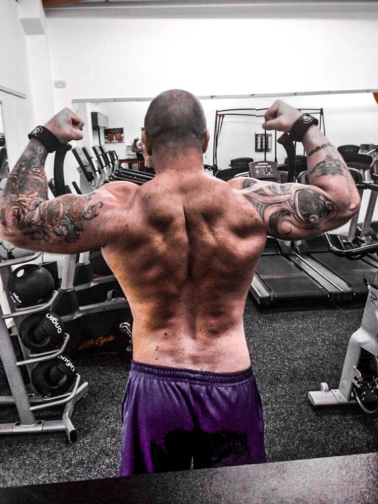Ryoung186Young's tweet photo. @USN_UK #flexfriday http://t.co/HxKu9o1utl