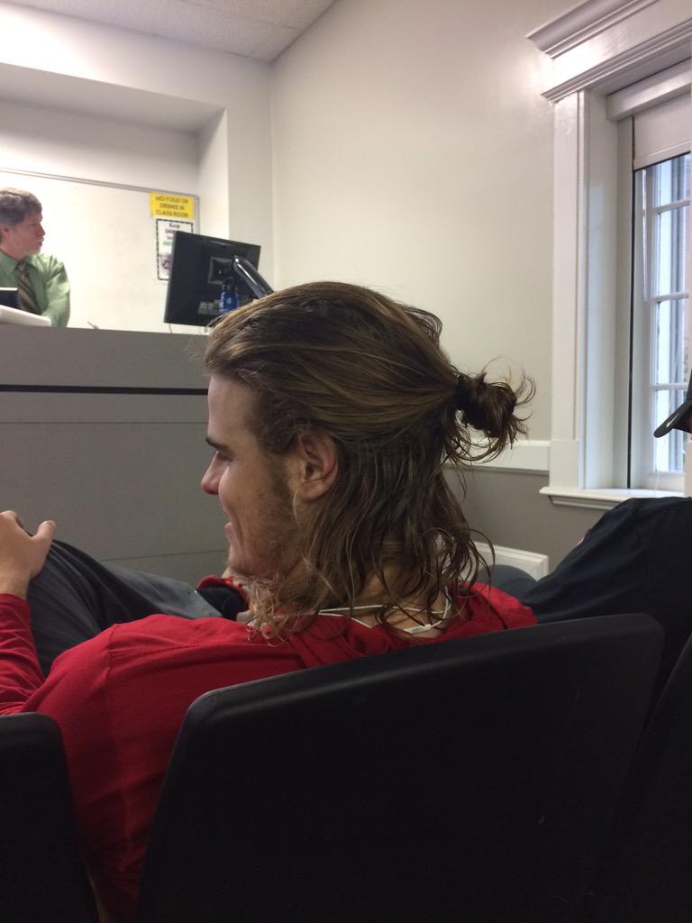 ShootHankSays's tweet photo. “@uga_buns: A little bun action for this rainy Friday http://t.co/jd3a6LBuT1”   @Chapple15 your man bun is sloppy, you dang peasant.