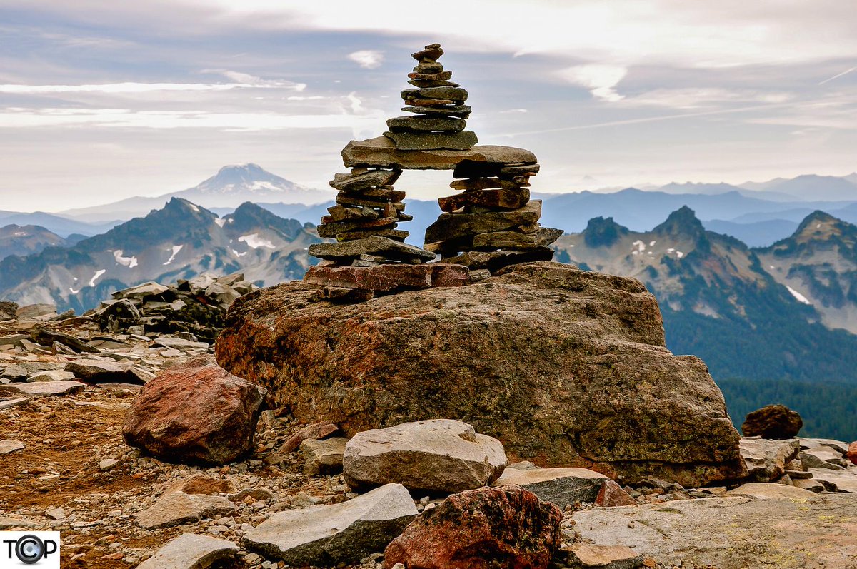 TCPetersonPhoto's tweet photo. Happy Friday from #MtRainier #NationalPark!
#Seattle #RealEstate #Photography #TatooshRange #MtAdams #MtHood #Cairn http://t.co/LZu4jV0t8d