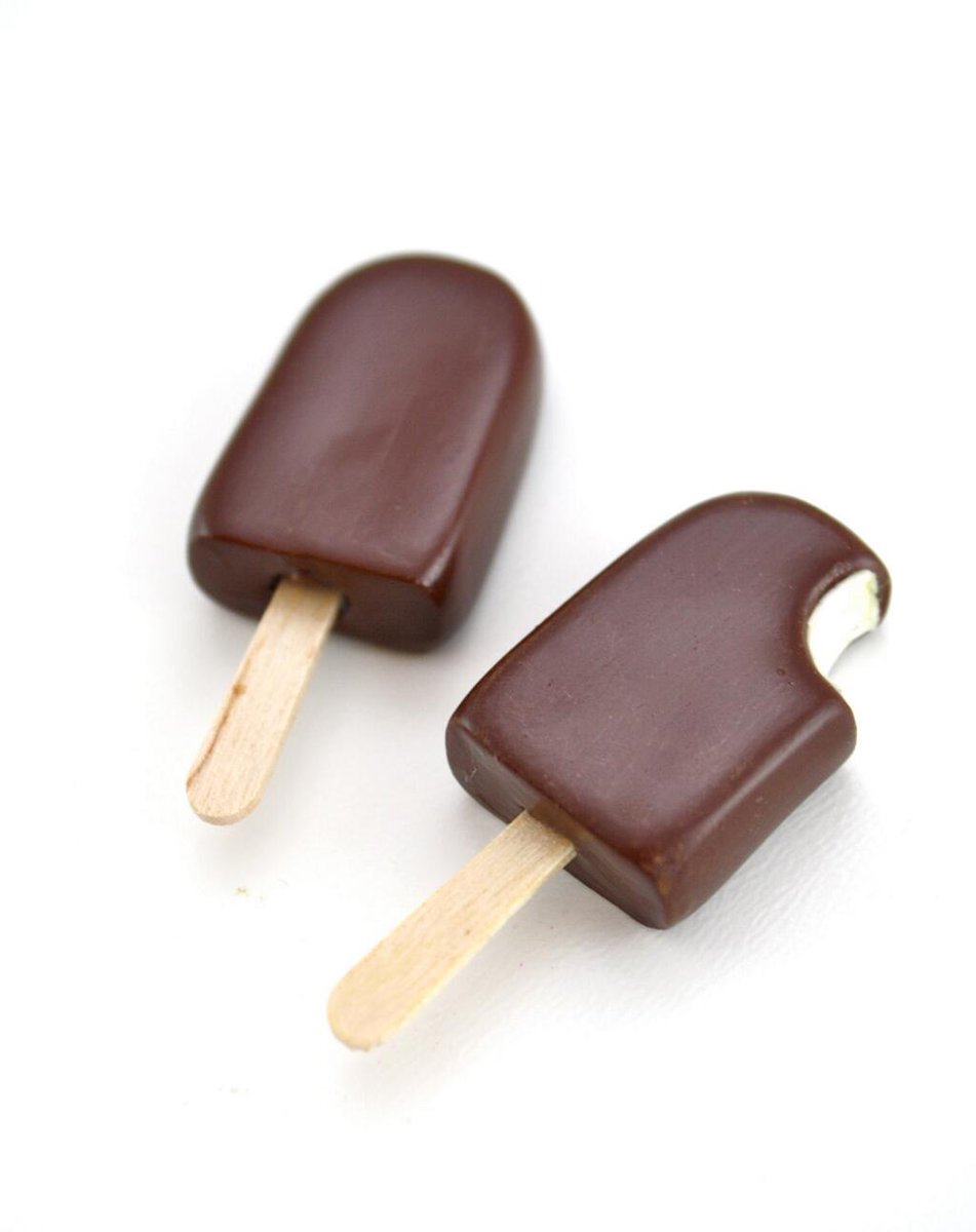 Эскимо ответ. Эскимо на палочке шоколадное с пломбиром. Эскимо 1922. Шоколадное мороженое эскимо. Эскимо 97.