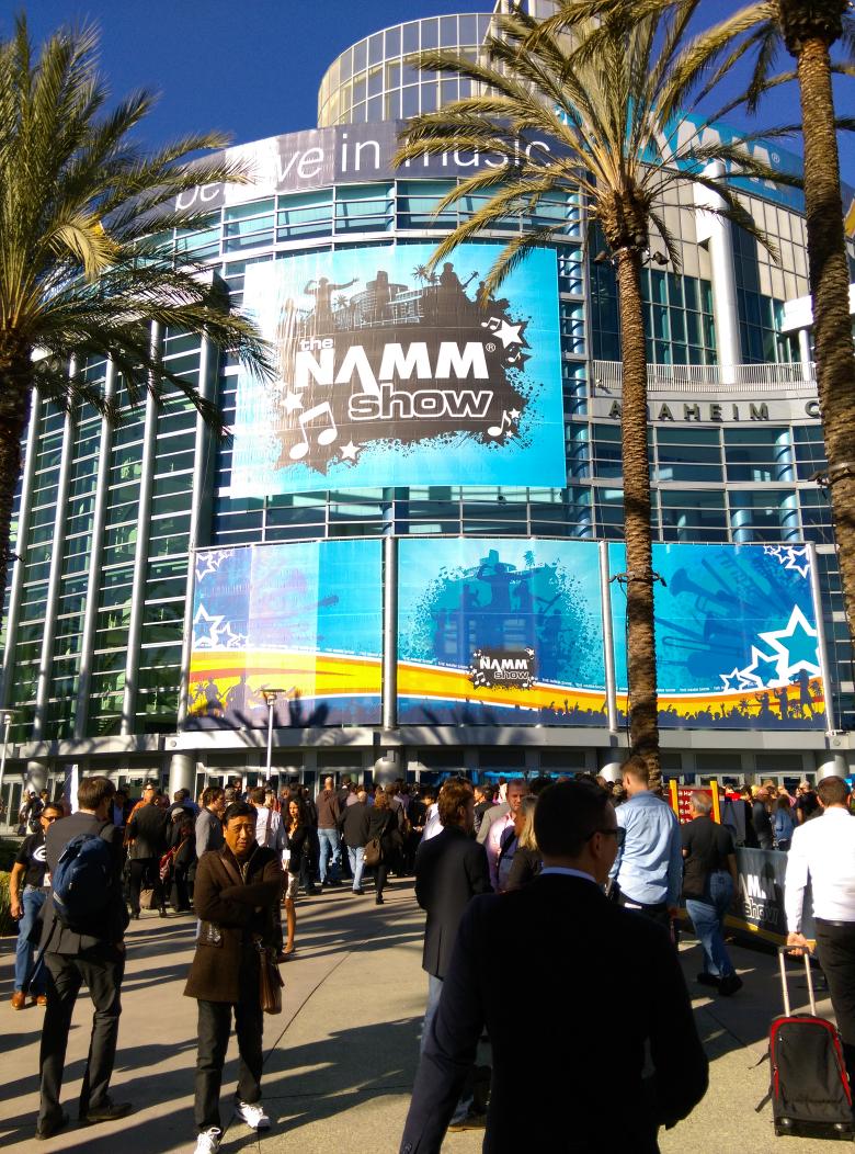 Portastand's tweet photo. Day 2 - bring it! #NAMM2015 #NAMM http://t.co/9jDV12oLbo